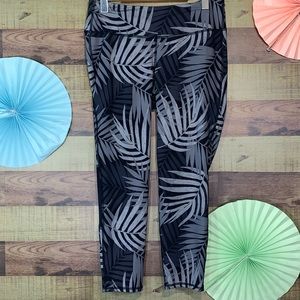 Old Navy printed frond monotone tights. Coral zips